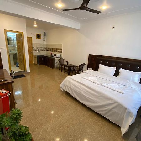 Redeem Cafe & Homestay McLeod Ganj Exteriör bild