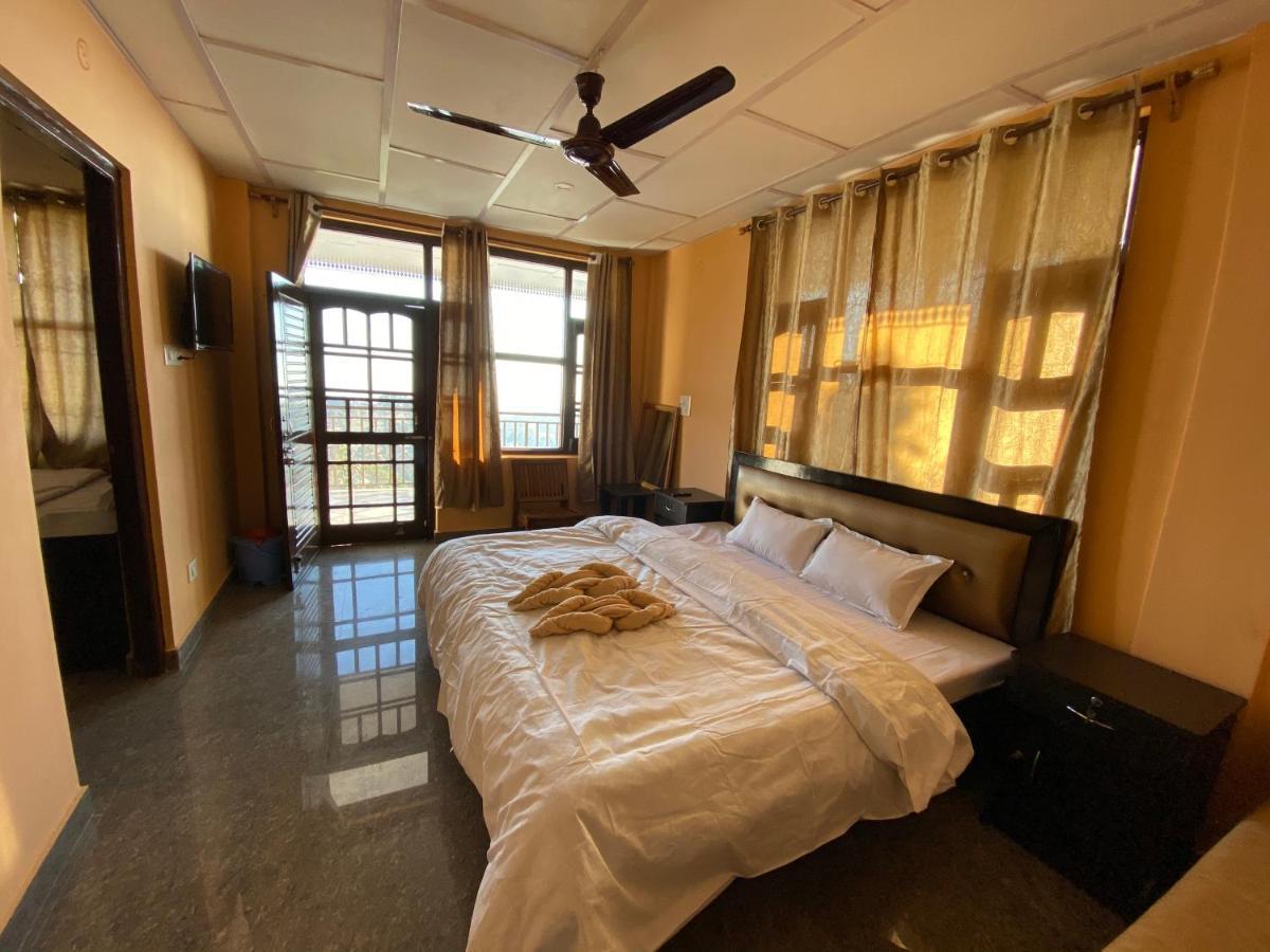 Redeem Cafe & Homestay McLeod Ganj Exteriör bild