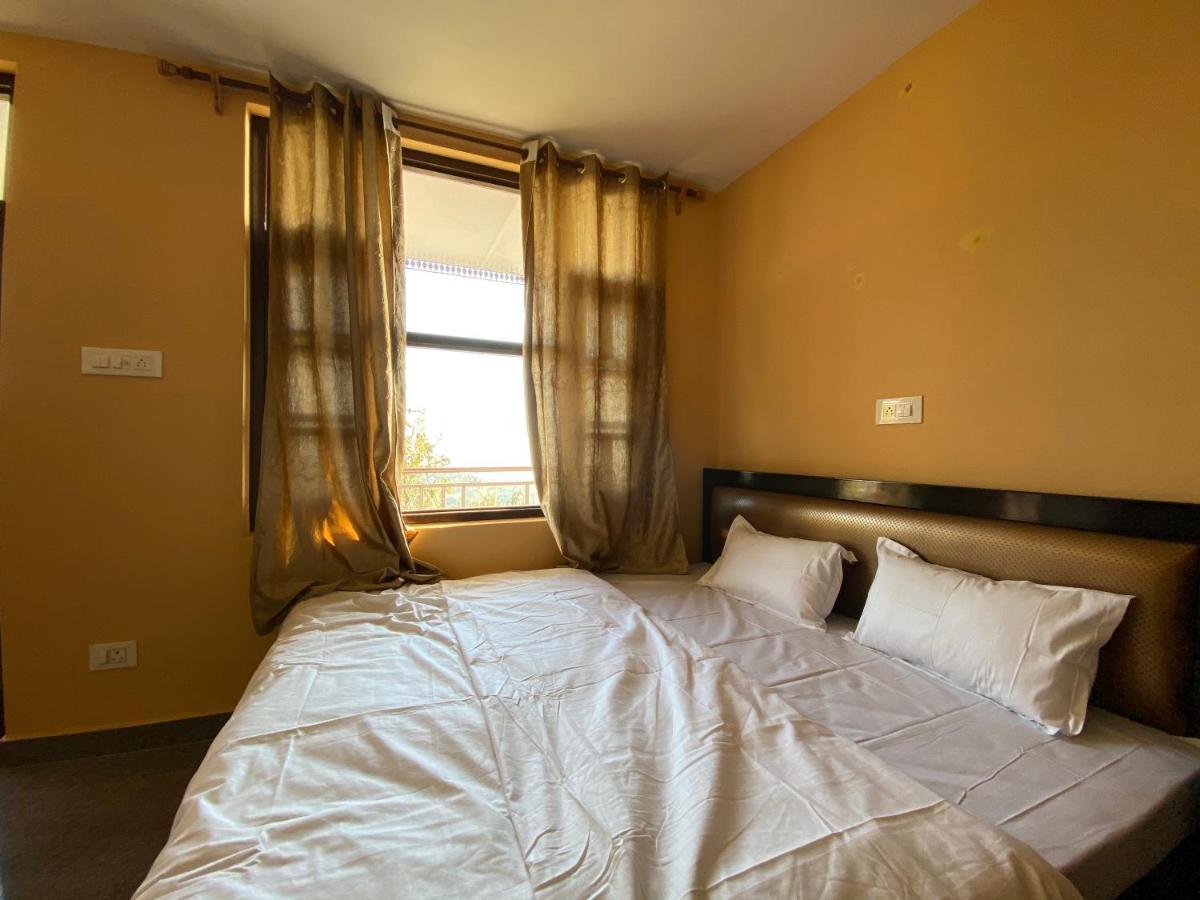 Redeem Cafe & Homestay McLeod Ganj Exteriör bild