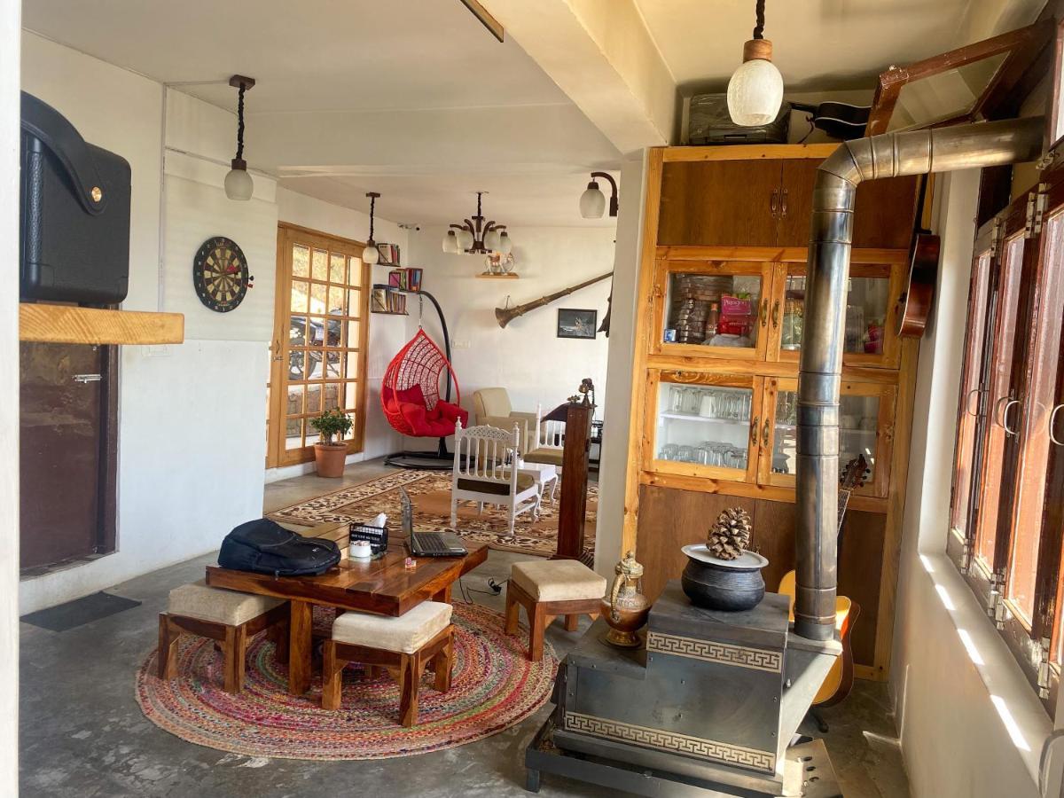 Redeem Cafe & Homestay McLeod Ganj Exteriör bild