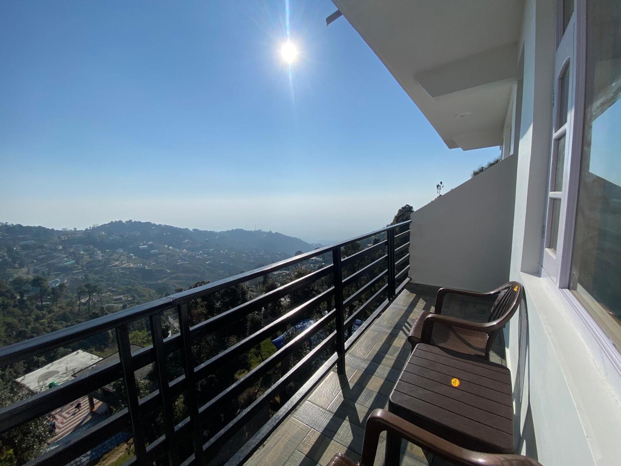 Redeem Cafe & Homestay McLeod Ganj Exteriör bild